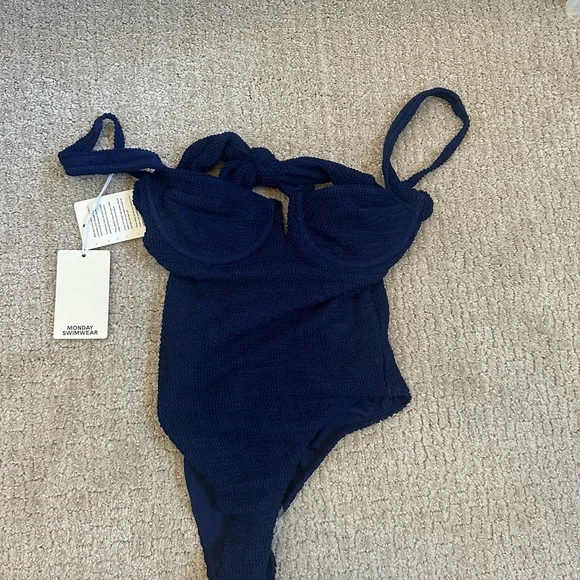 Monday swimwear midnight crinkle - Picture 7 of 9